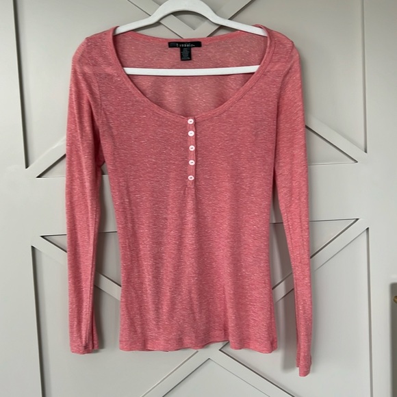 Women’s pink long sleeved shirt / top. Small / Medium. - Picture 1 of 12